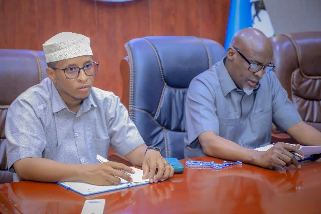 Minister Meets Laascaanood Scholars to Strengthen Religious Cooperation and Community Values